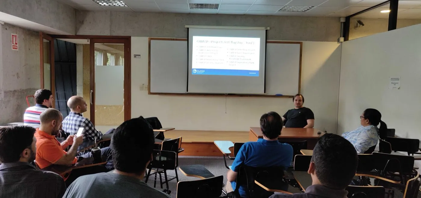 Foto 2 de 3: Primera Meetup de OWASP Uruguay