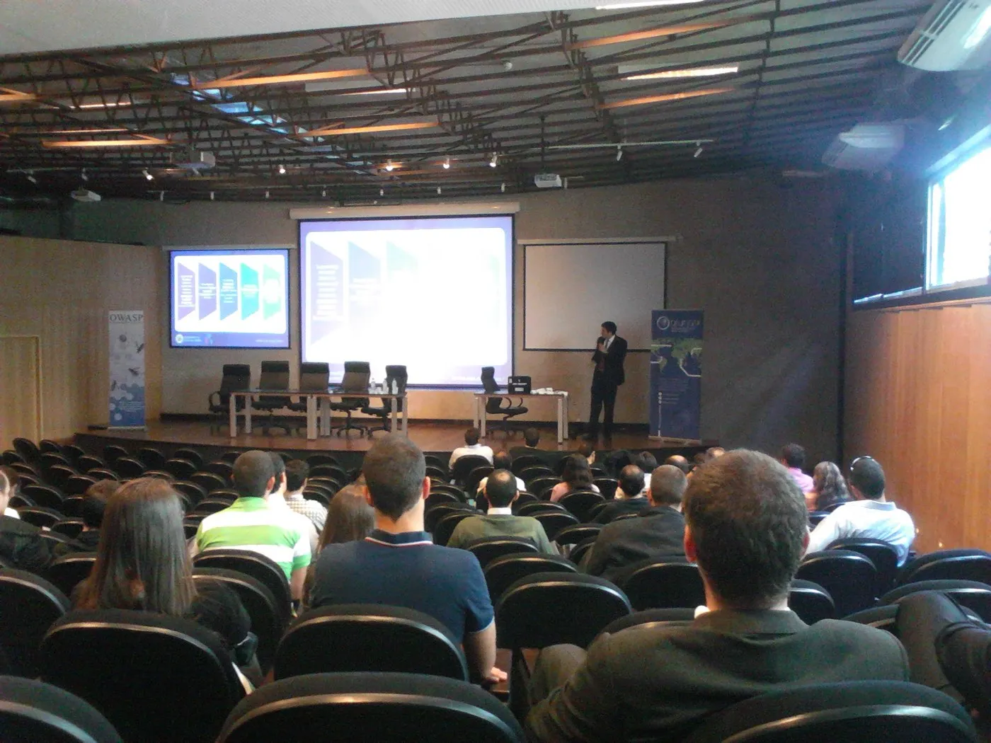 Foto 3 de 11: OWASP Day Uruguay 2013 en FING