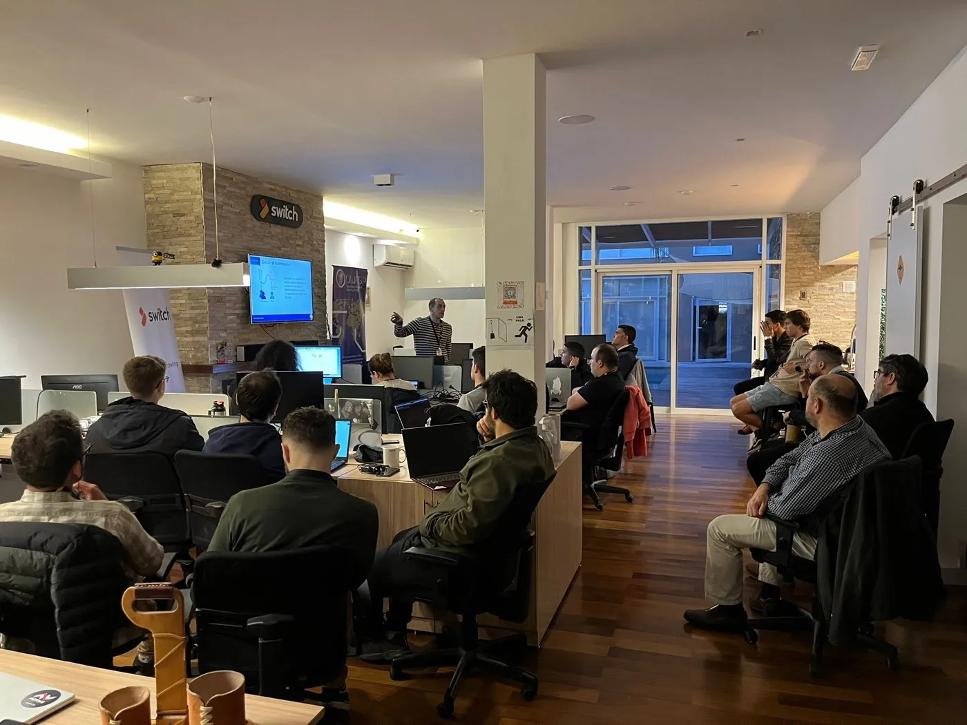 Foto 3 de 4: Meetup Developer mode: setiembre 2023