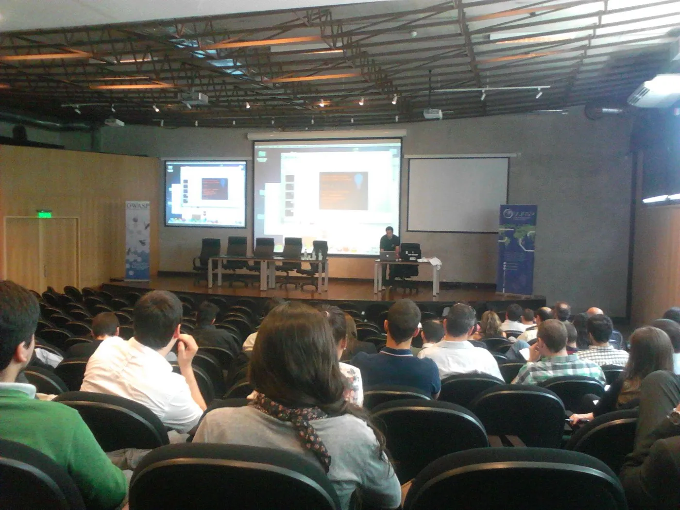 Foto 6 de 11: OWASP Day Uruguay 2013 en FING