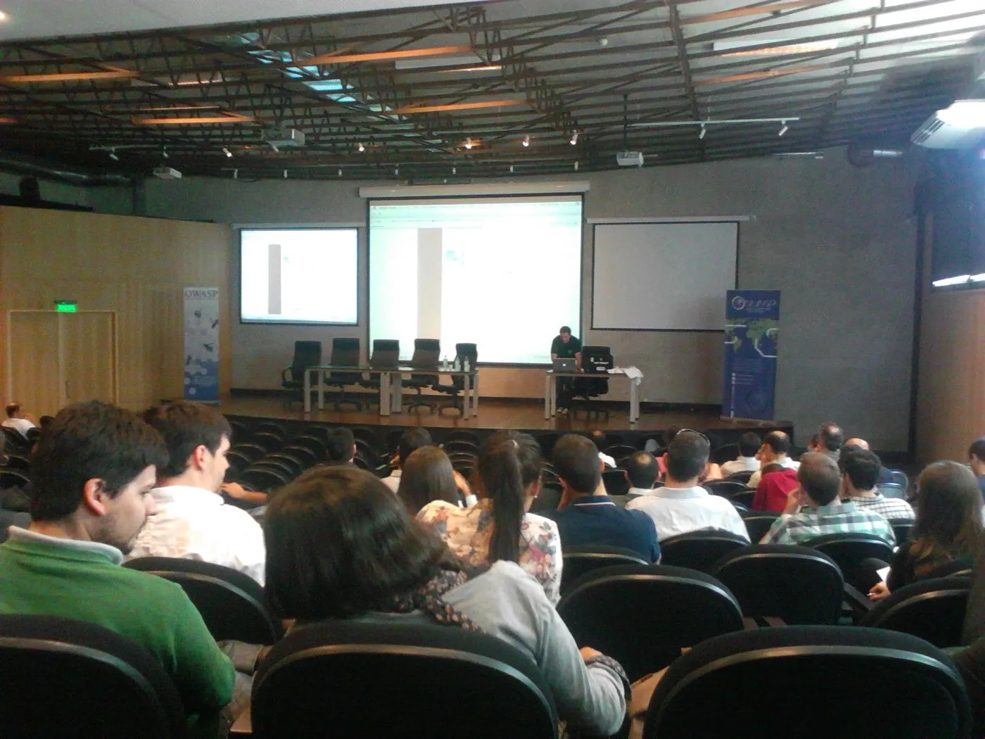 Foto 8 de 11: OWASP Day Uruguay 2013 en FING