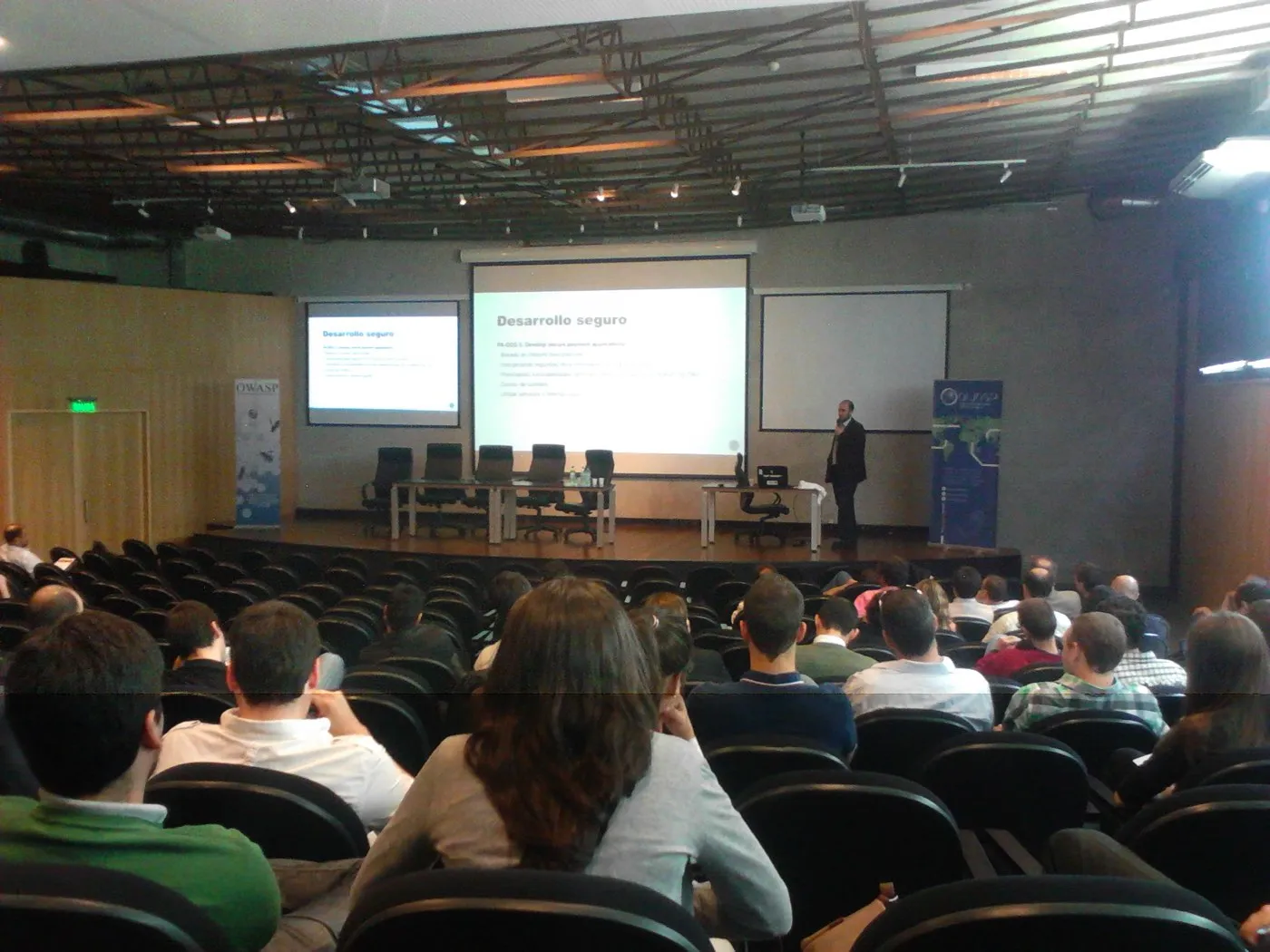 Foto 10 de 11: OWASP Day Uruguay 2013 en FING